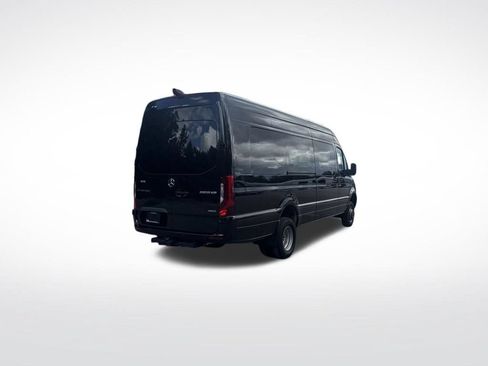 Used 2024 Mercedes-Benz Sprinter 3500 image 5
