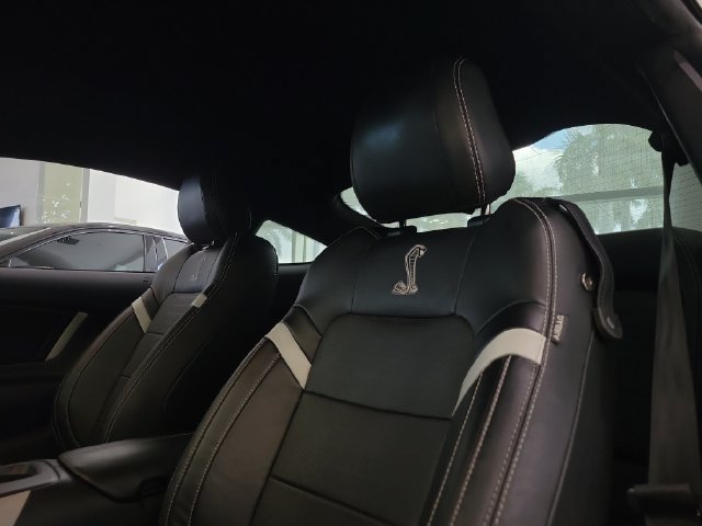 Used 2022 Ford Mustang Shelby GT500 w/ Technology Package RWD image 14
