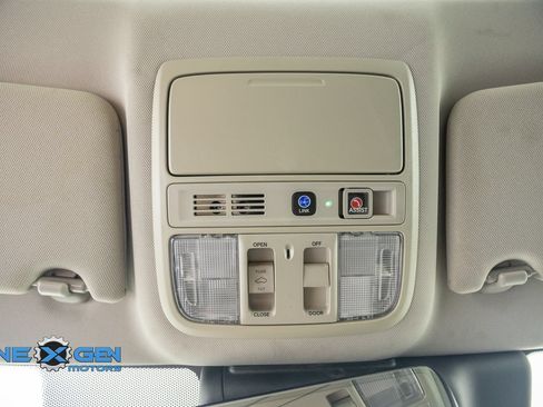 Used 2018 Honda Accord Touring image 22