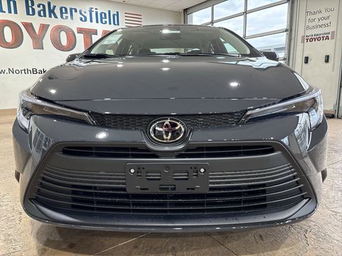 Used 2026 Toyota Corolla LE image 5