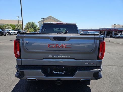 Used 2021 GMC Sierra 1500 AT4 AWD/4WD image 4