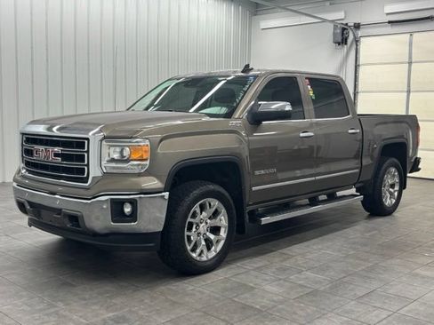 Used 2015 GMC Sierra 1500 SLT w/ SLT Crew Cab Value Package AWD/4WD image 5