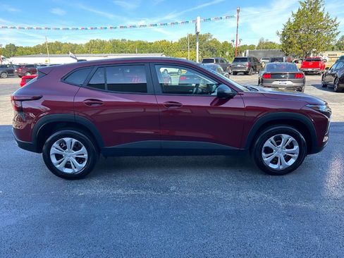 Used 2024 Chevrolet Trax LS image 5