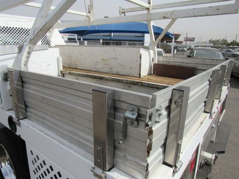 Used 2020 RAM 5500 Tradesman RWD image 15
