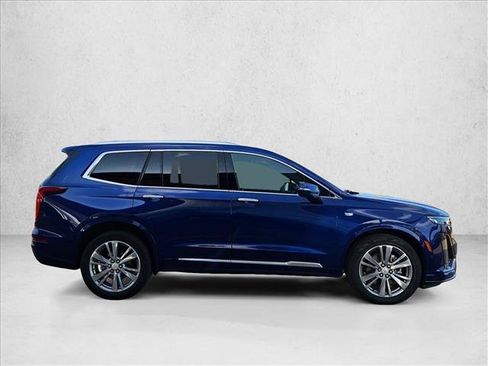 Used 2023 Cadillac XT6 Premium Luxury w/ Platinum Package AWD/4WD image 4