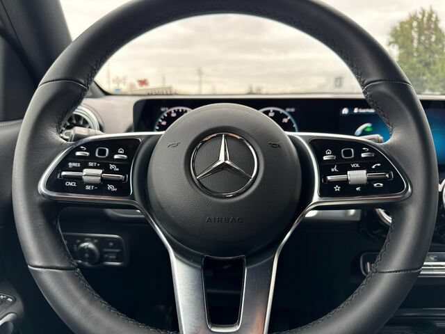 Certified 2023 Mercedes-Benz EQB 300 4MATIC w/ Exclusive Package image 26