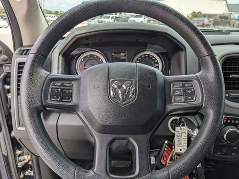 Used 2017 RAM 1500 Express w/ Express Value Package AWD/4WD image 31