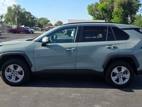 Used 2023 Toyota RAV4 XLE AWD/4WD image 5
