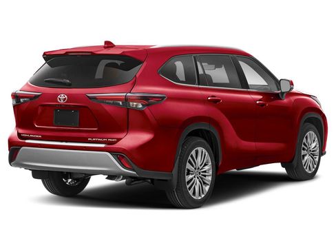 New 2026 Toyota Highlander Platinum image 2