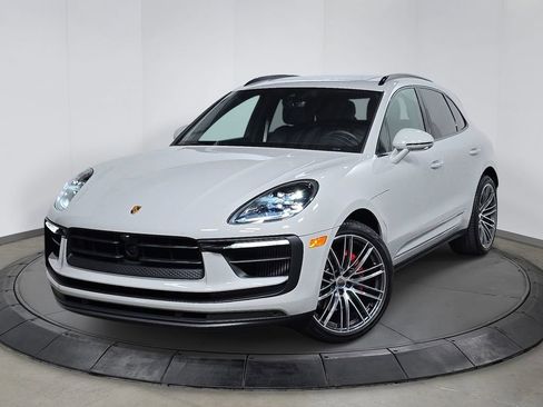 Certified 2025 Porsche Macan S AWD/4WD image 1