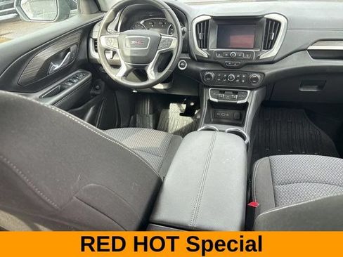 Used 2024 GMC Terrain SLE w/ Driver Convenience Package FWD image 38