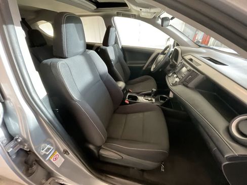 Used 2017 Toyota RAV4 XLE w/ Plus Special Value Package AWD/4WD image 24