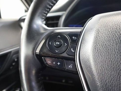 Used 2021 Toyota Venza XLE w/ Softex Package image 18