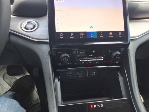 Used 2024 Jeep Grand Cherokee Limited w/ Black Appearance Package image 14