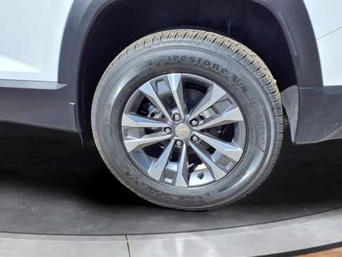 New 2026 Chevrolet Equinox LT w/ Convenience Package II FWD image 15