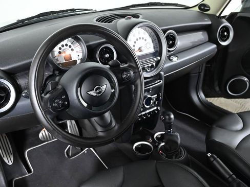 Used 2011 MINI Cooper S image 11