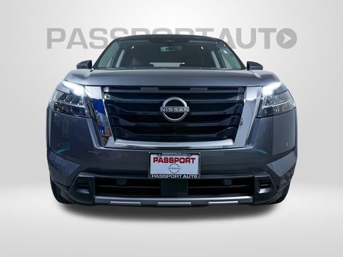 Certified 2023 Nissan Pathfinder SL image 3
