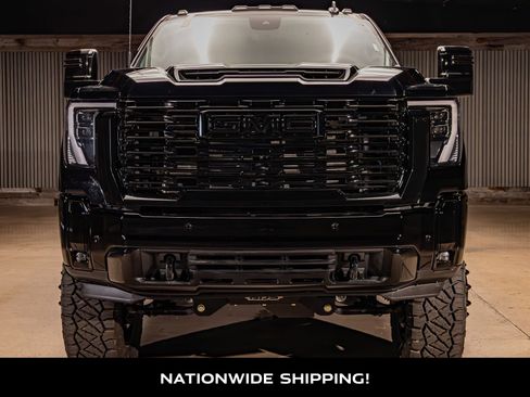 Used 2024 GMC Sierra 3500 Denali w/ Denali Reserve Package image 4