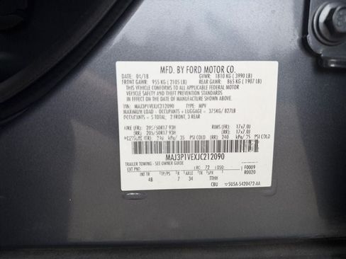 Used 2018 Ford EcoSport Titanium FWD image 36