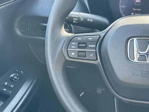 Used 2025 Honda HR-V LX image 13