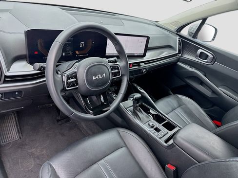 Used 2025 Kia Sorento S w/ Panoramic Sunroof Package image 7