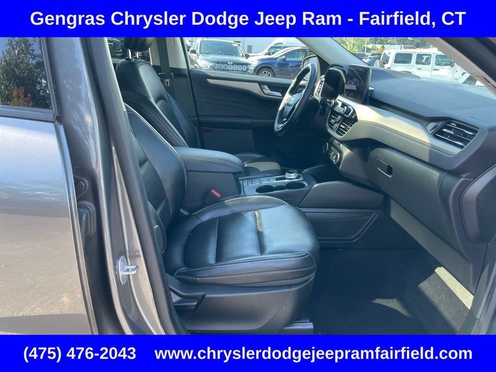 Used 2021 Ford Escape SEL w/ Technology Package AWD/4WD image 19