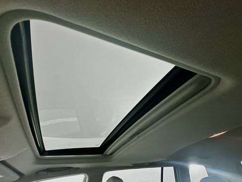 Used 2013 Toyota Highlander Limited FWD image 26