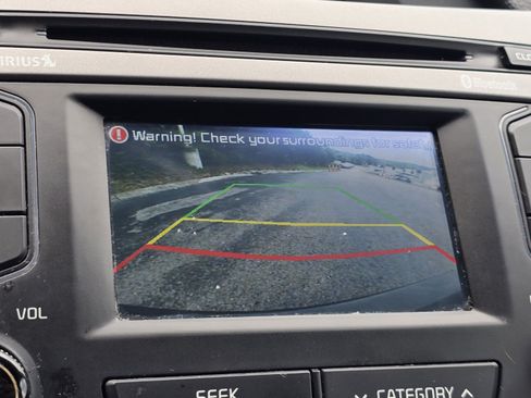 Used 2014 Kia Sportage LX FWD image 18