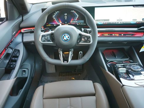 New 2026 BMW 550e xDrive w/ Premium Package image 16