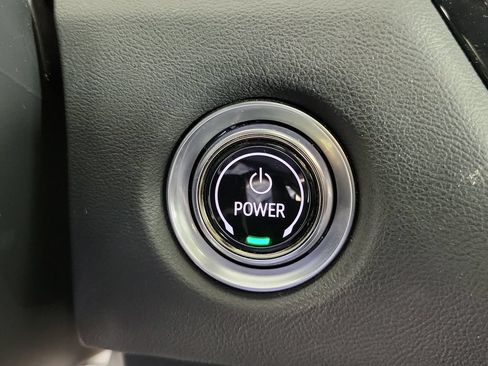 Certified 2024 Cadillac Lyriq Tech RWD image 30