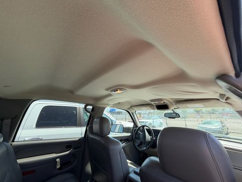 Used 2004 GMC Sierra 3500 SLT w/ Heavy-Duty Power Package AWD/4WD image 20