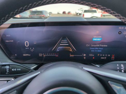 Used 2025 Buick Envision Preferred image 11