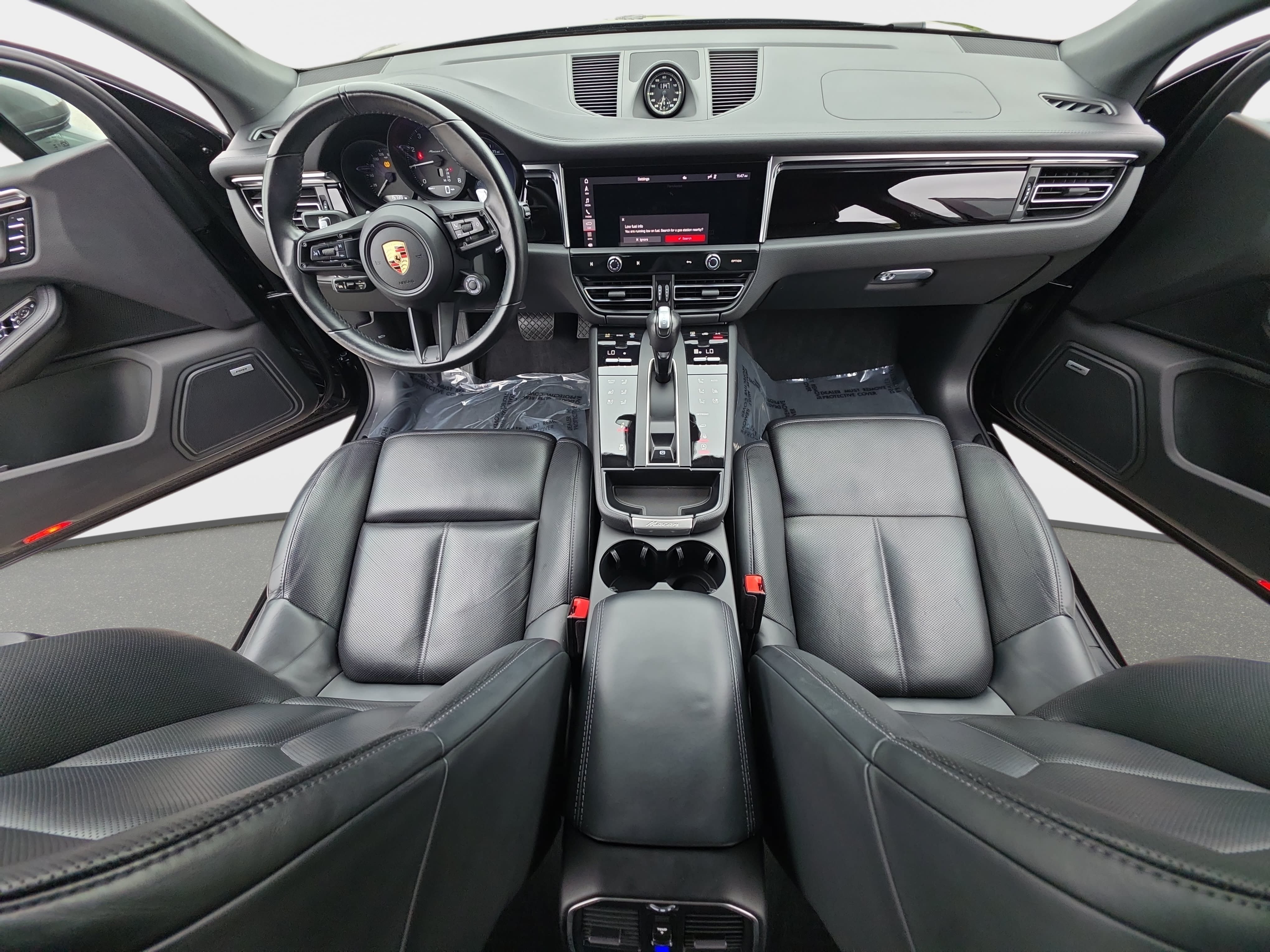 Used 2023 Porsche Macan Turbo AWD/4WD image 9