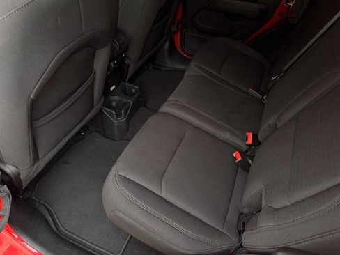 Used 2023 Jeep Wrangler Sahara image 15