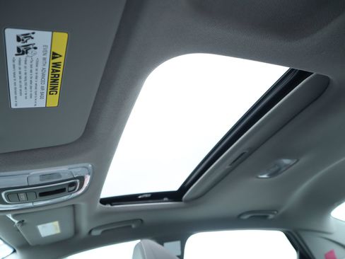 New 2026 Hyundai Elantra SEL Sport Premium FWD image 15