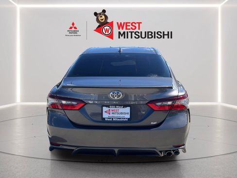 Used 2021 Toyota Camry SE FWD image 5