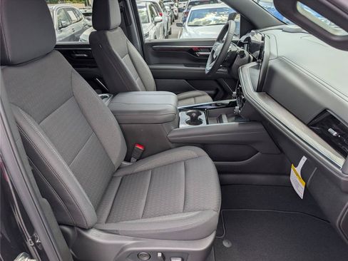 New 2026 Chevrolet Suburban LS w/ LPO, Dark Essentials Package AWD/4WD image 7