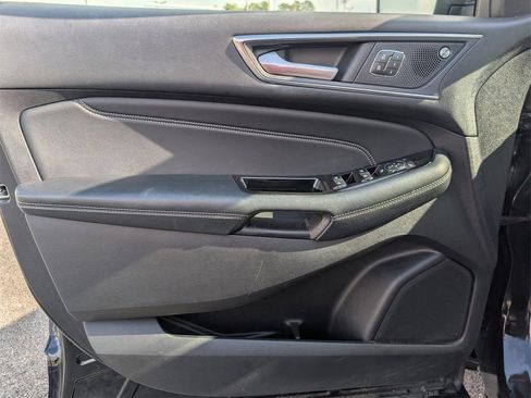 Used 2019 Ford Edge Titanium w/ Equipment Group 301A image 10