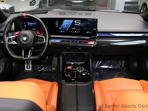 Used 2025 BMW M5 AWD/4WD image 22
