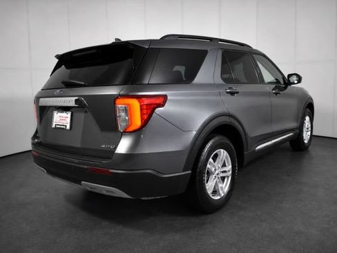 Used 2023 Ford Explorer XLT w/ Equipment Group 202A AWD/4WD image 4