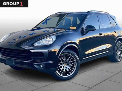 Used 2017 Porsche Cayenne Platinum Edition w/ Premium Package (PJV)