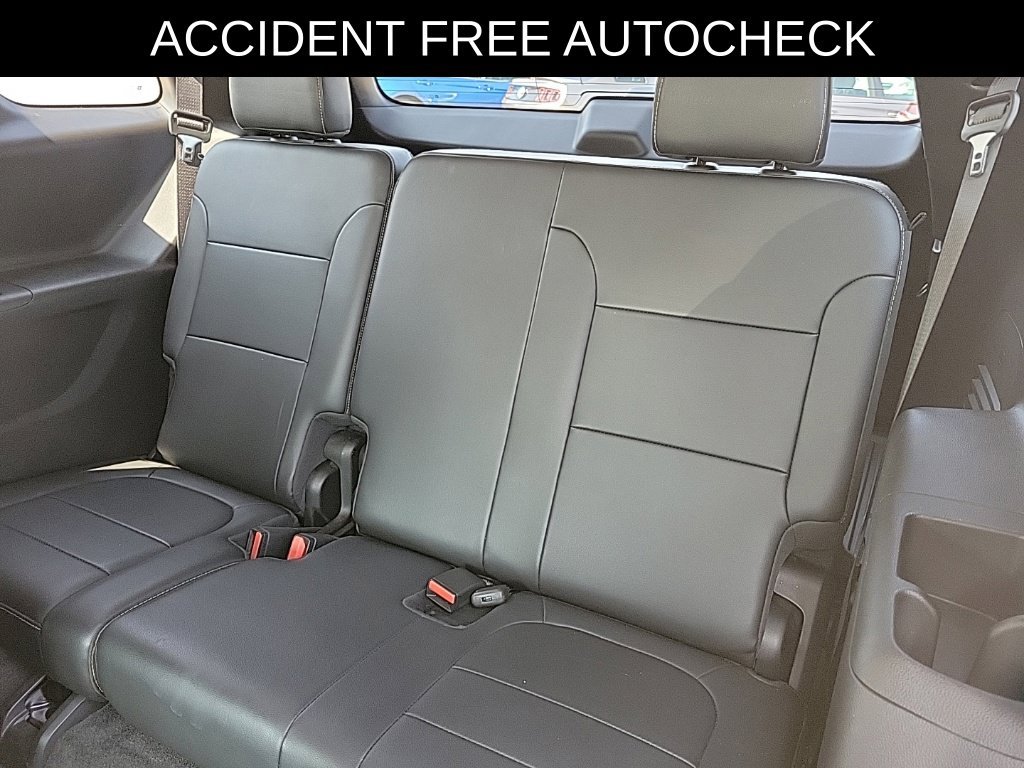 Used 2019 Chevrolet Traverse Premier w/ Driver Confidence II Package FWD image 12