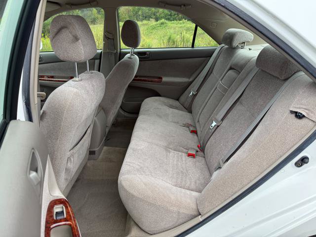 Used 2004 Toyota Camry LE w/ Limited Edition Pkg FWD image 15