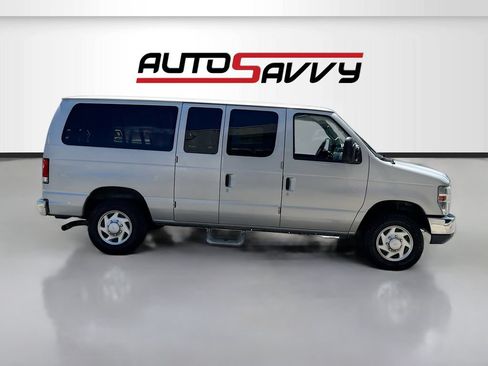 Used 2014 Ford E-350 and Econoline 350 XLT RWD image 8