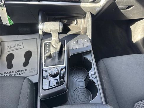 Used 2023 Kia Sportage LX image 14