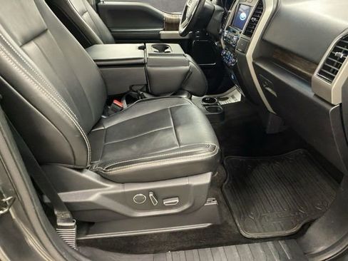 Used 2018 Ford F150 Lariat w/ Max Trailer Tow Package image 21