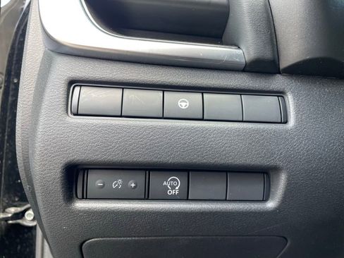 Used 2023 Nissan Rogue SV AWD/4WD image 13