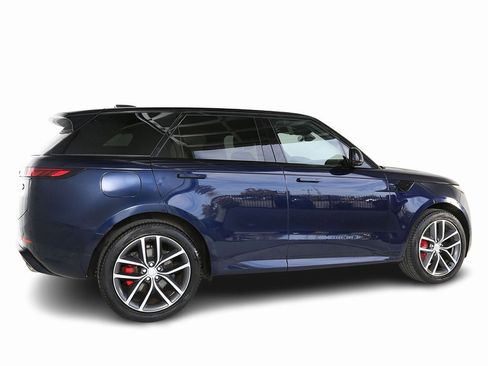 Used 2023 Land Rover Range Rover Sport SE Dynamic image 9
