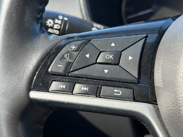 Used 2022 Nissan Altima 2.5 SV w/ SV Premium Package FWD image 17