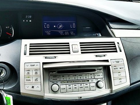 Used 2006 Toyota Avalon Touring FWD image 19